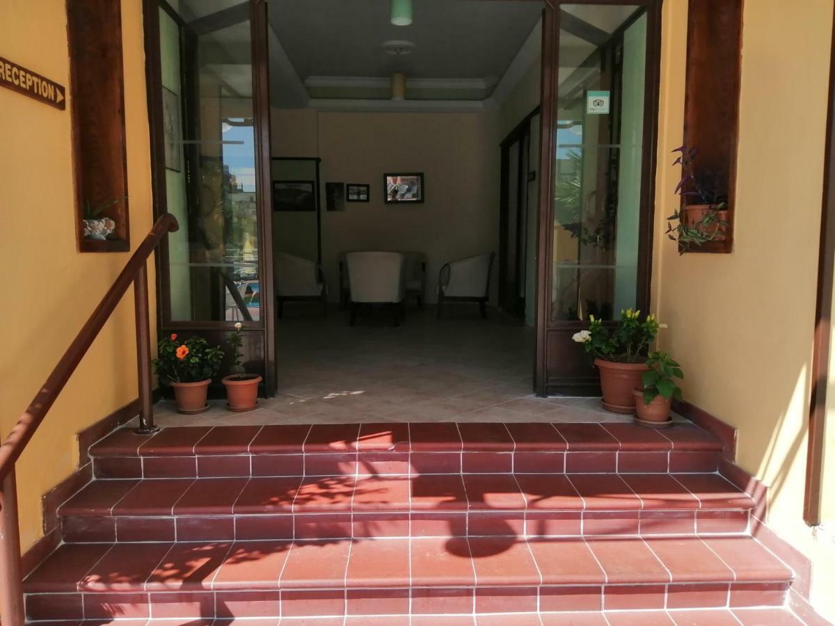Oya Family Suites Kuşadası Ngoại thất bức ảnh